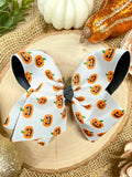 Pumpkin bow